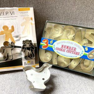 13 Cookie Cutters-Numbers 0-9, boy & girl (hangs off a mug), Vintage Rooster